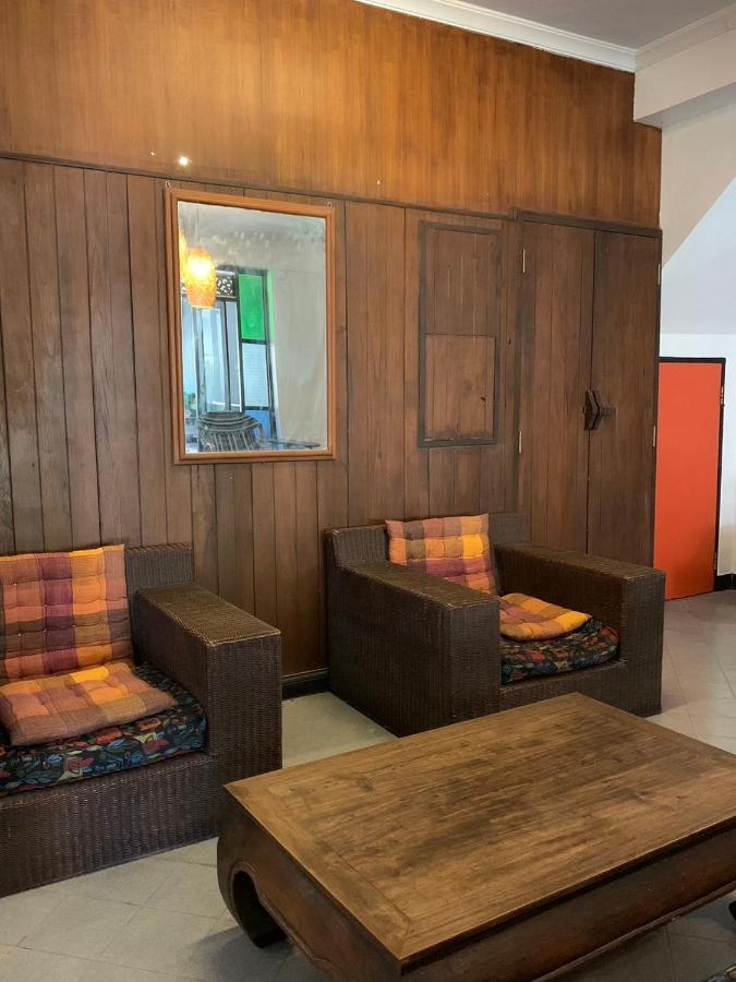 Revolution Hostel Τσιάνγκ Μάι Εξωτερικό φωτογραφία