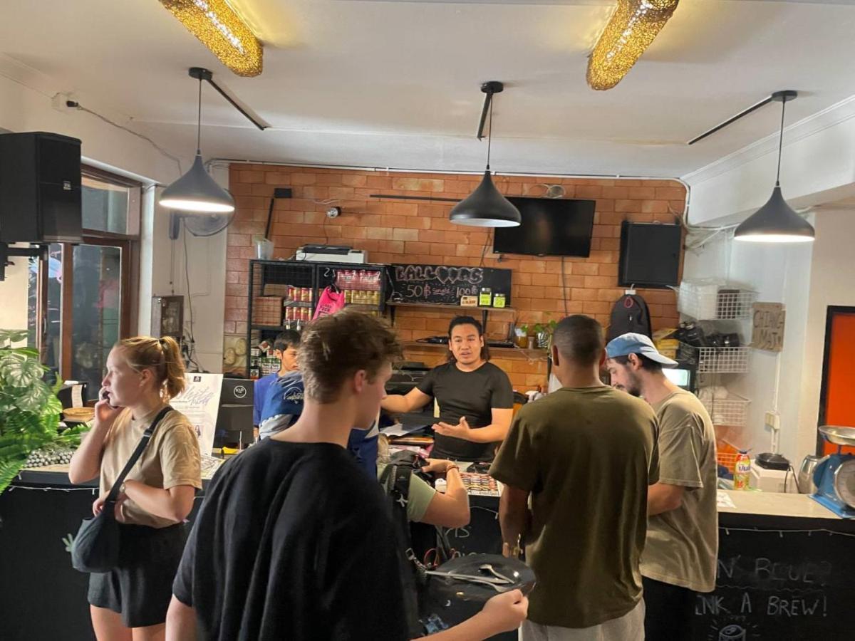 Revolution Hostel Τσιάνγκ Μάι Εξωτερικό φωτογραφία